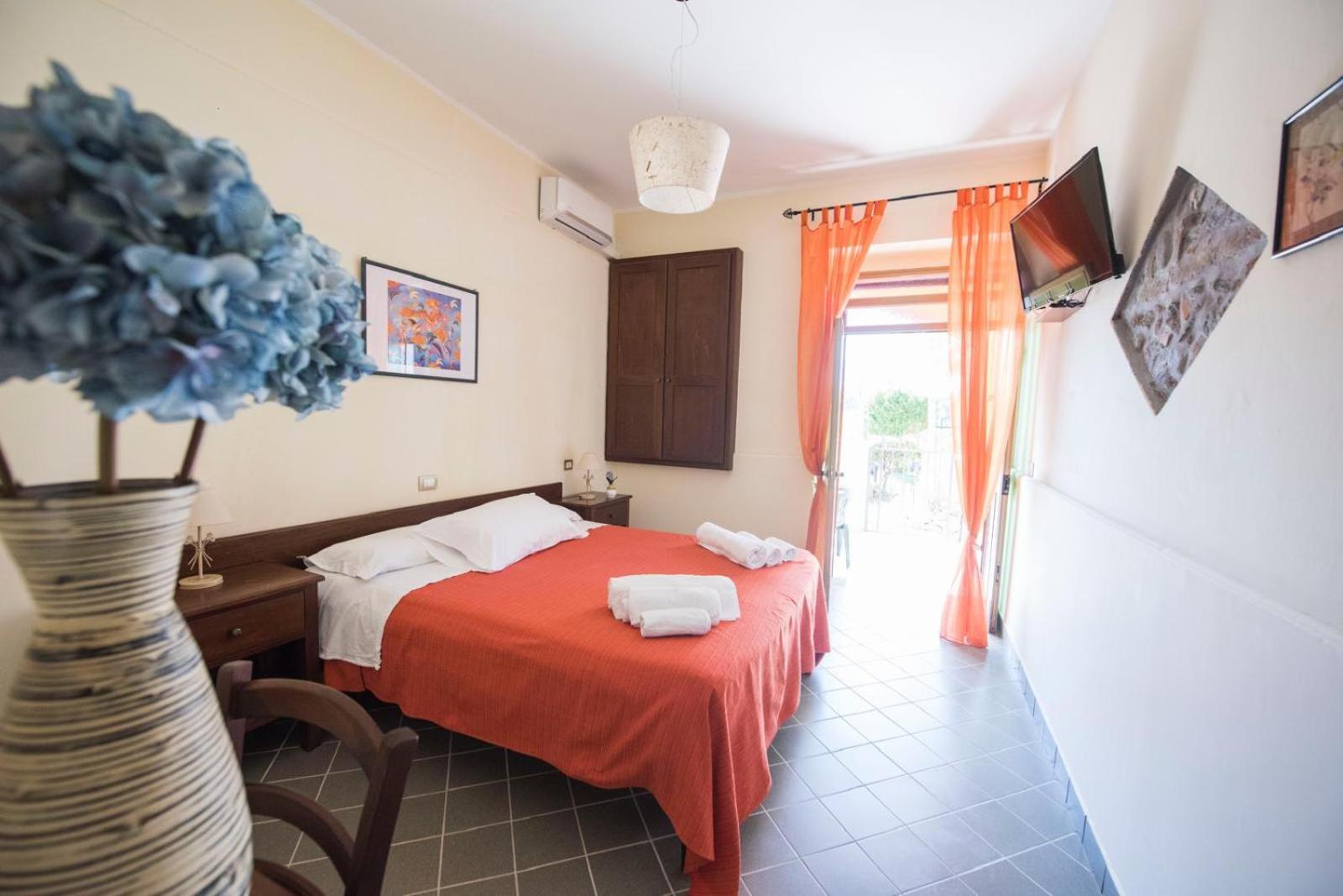 Bed and Breakfast Casa Cosmano Brancaleone Marina Exterior foto