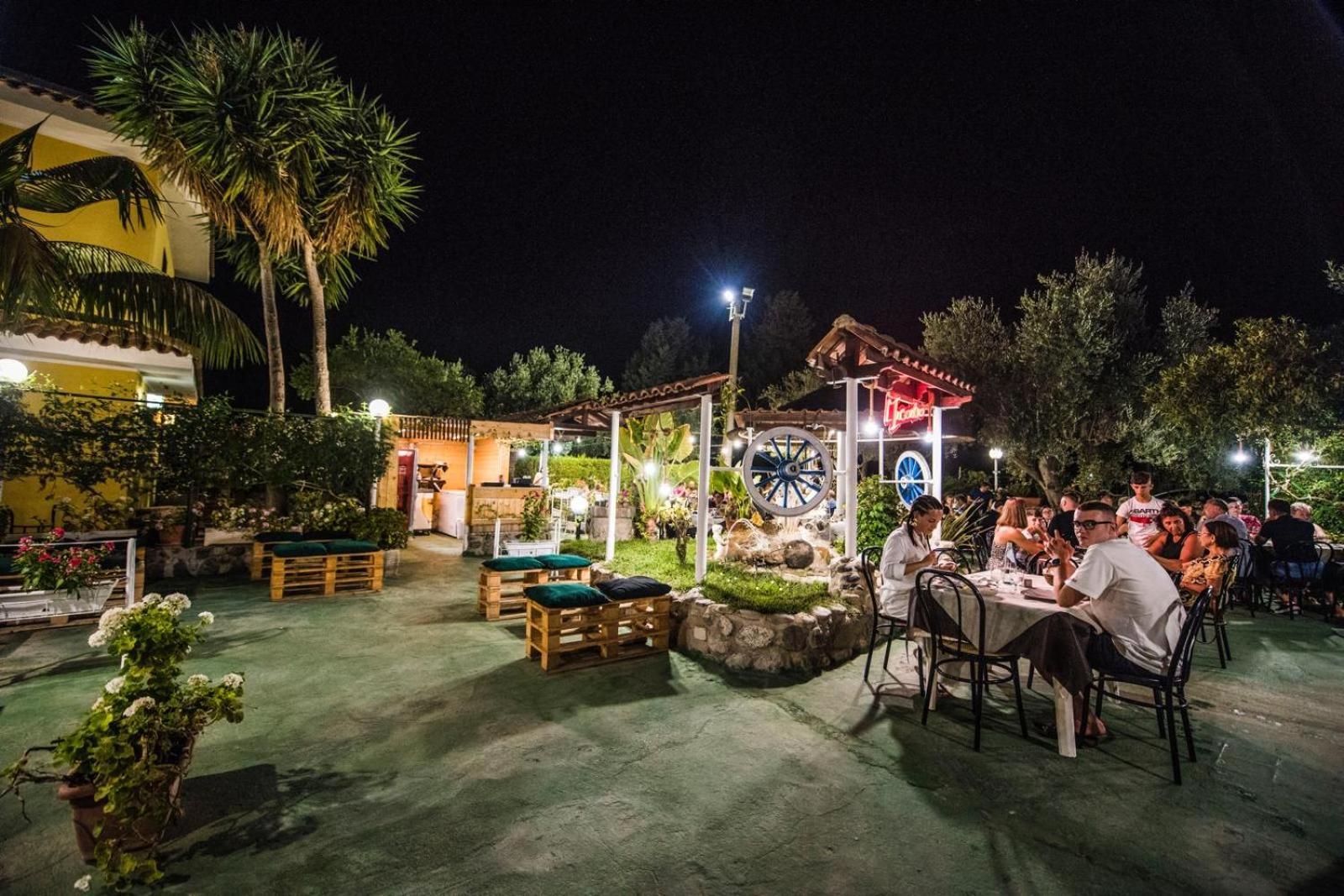 Bed and Breakfast Casa Cosmano Brancaleone Marina Exterior foto