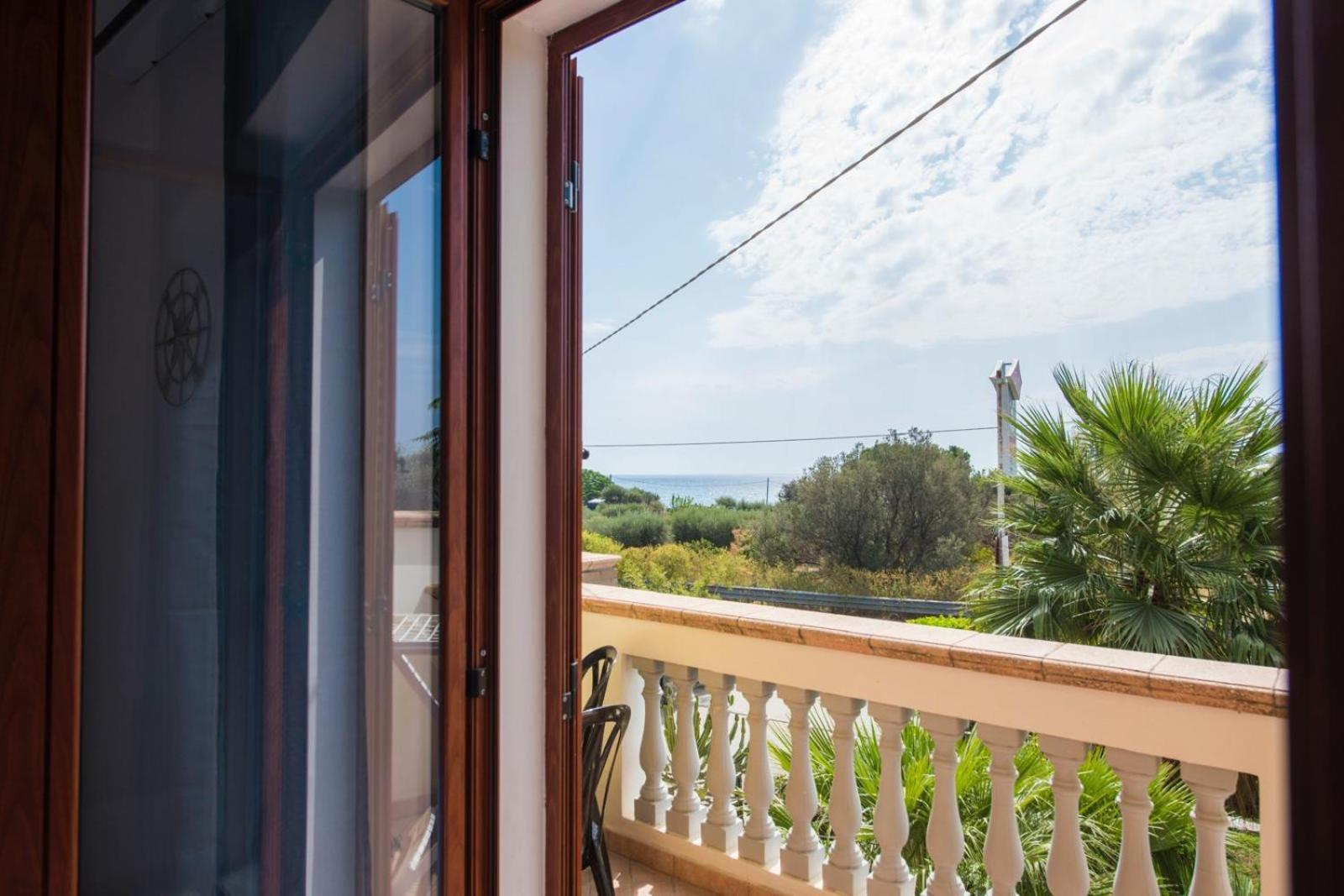 Bed and Breakfast Casa Cosmano Brancaleone Marina Exterior foto