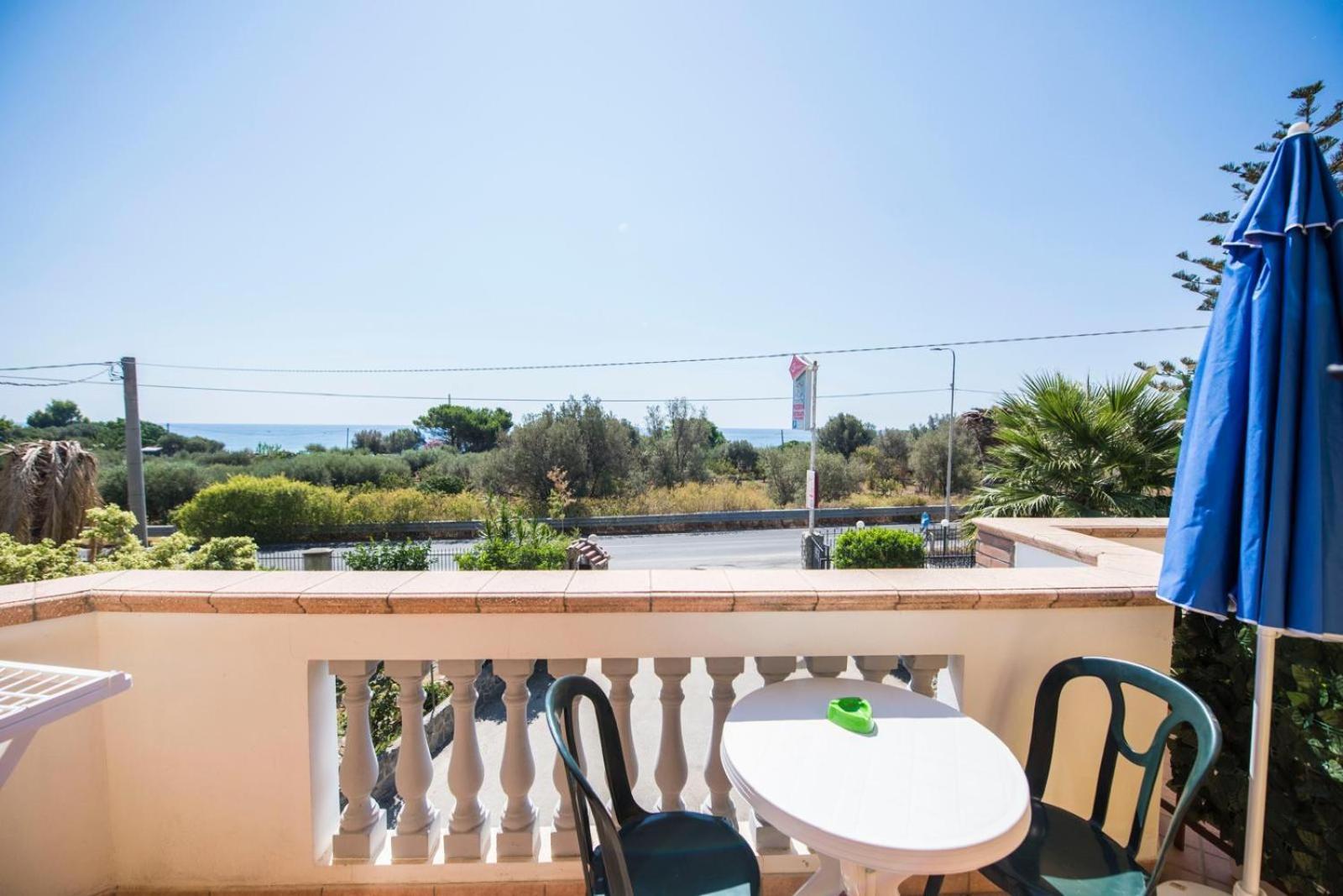 Bed and Breakfast Casa Cosmano Brancaleone Marina Exterior foto